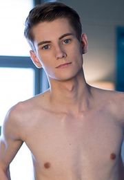180px x 260px - Trevor Harris's Gay porn model
