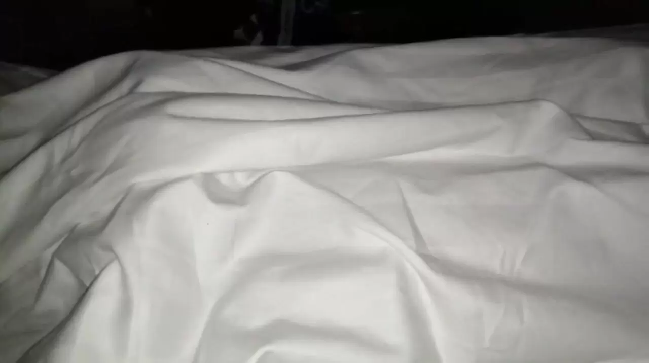 Спит голая в поезде - 3000 отборных порно видео