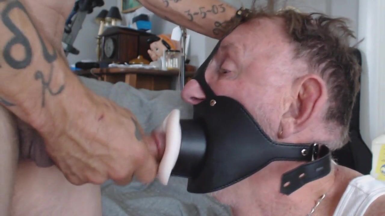 Grandpas Pussy Gag Face трахается