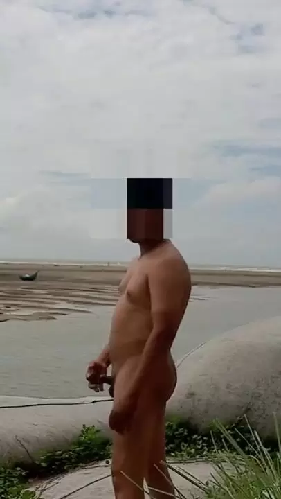 Bangladeshi boy masturbat naked walking Beach watch online