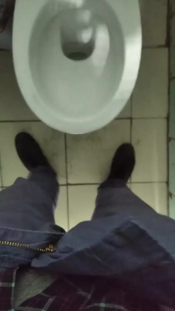 Раб туалет. Смотреть русское порно видео онлайн