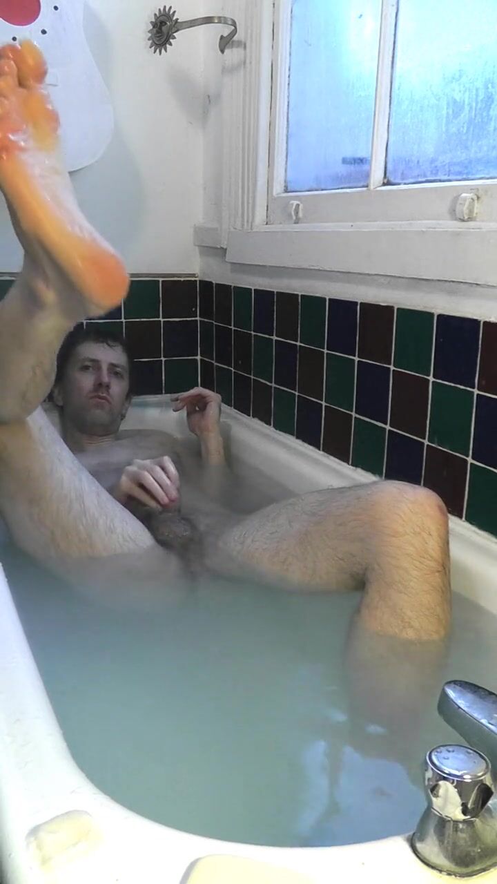 Edgeworth Johnstone vasca da bagno nudo uomo lavaggio foto Immagine