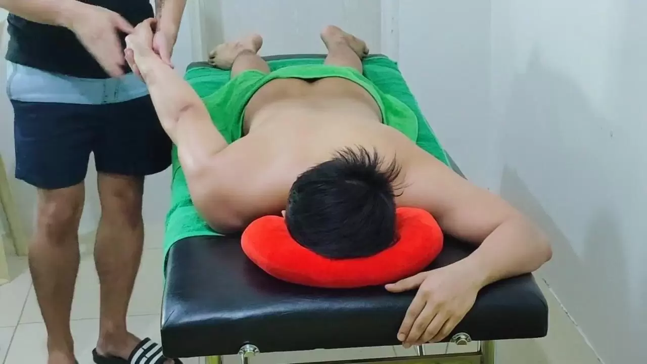 Pinoy Nude Massage Часть 1