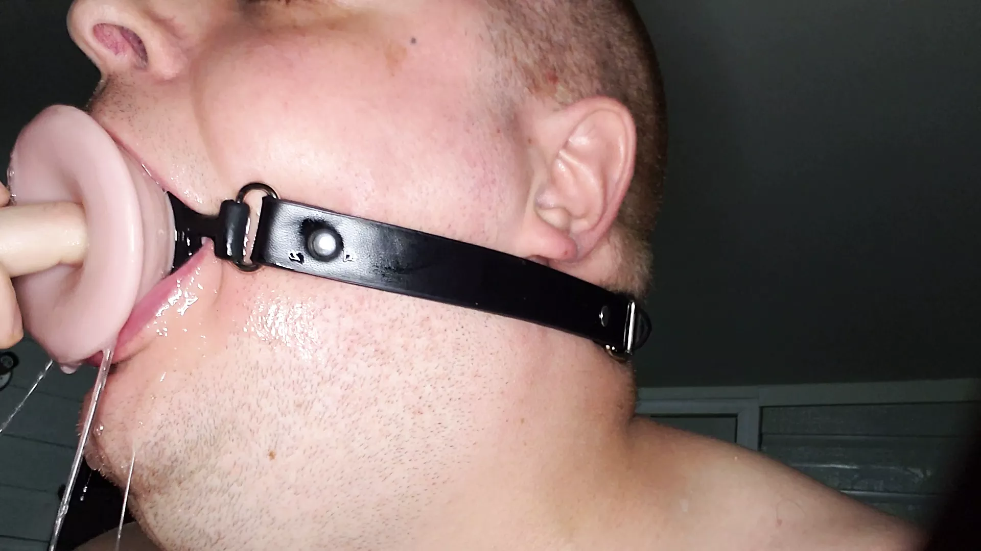 Deepthroat 7 polegadas vibrador com anel de mordaça na boca vê online