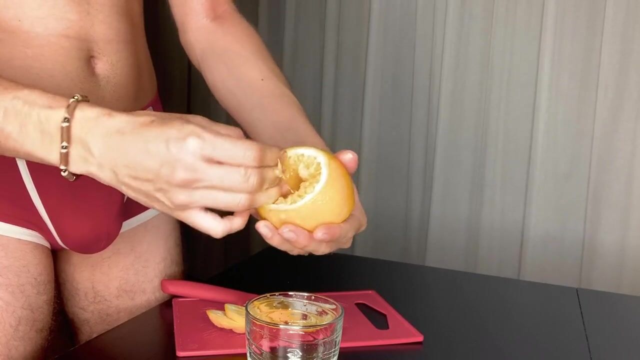 Fruta joder la luz hecha de carne con una naranja ver en linea