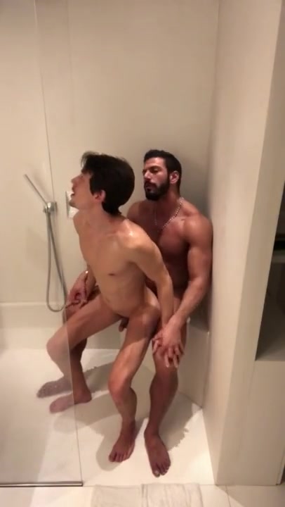 406px x 720px - French Muscle God uses Twink in the Shower at Gay0Day