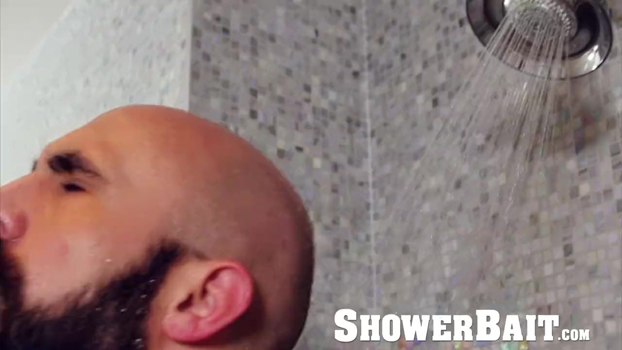 ShowerBait - Ben Tyler fode Lex Ryan no chuveiro