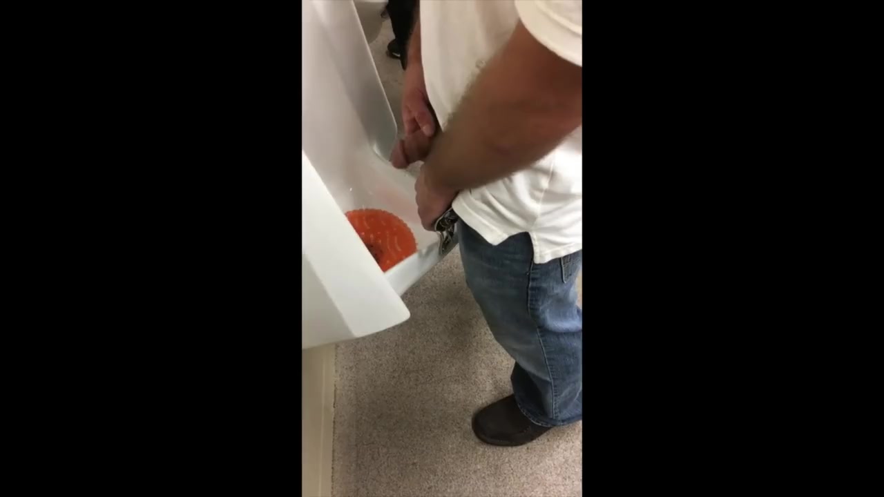 Spying Str8 Cock at the Urinals watch online