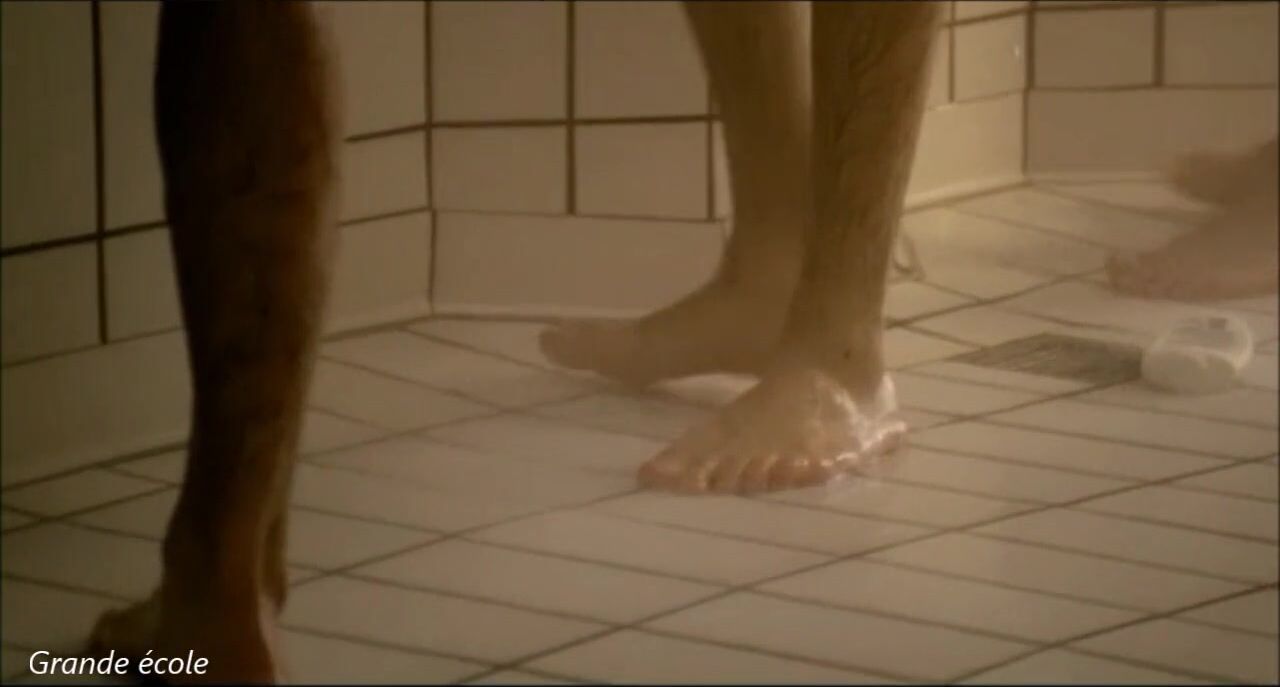 Banheiro masculino (parte 7) Voyeurismo nos filmes convencionais vê online