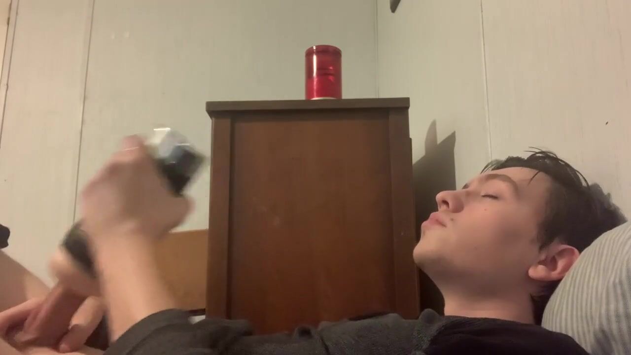 (Huge Cumshot) HOT Teen Guy with DEEP Voice Moans EDGES using Fleshlight,  Pull out before Cumming