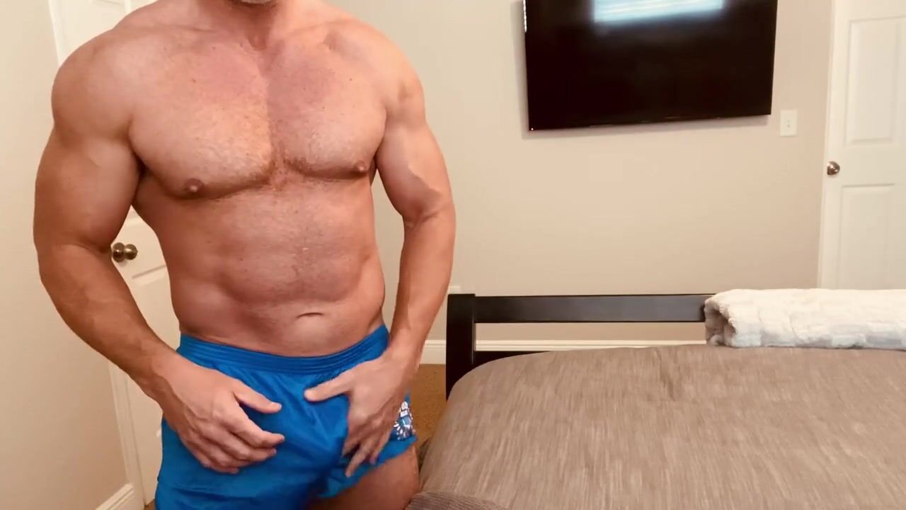 Jack at it again! Muscle dilf watch online