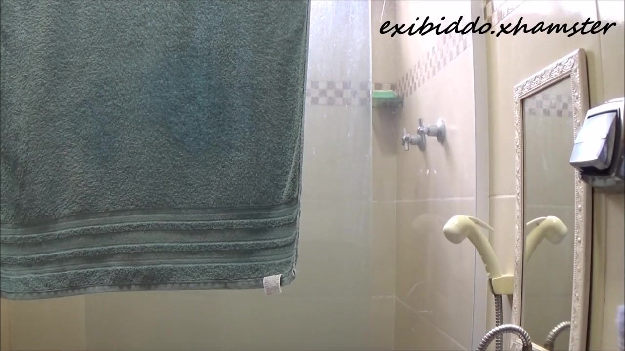 Você gosta de espionar o banho vê online foto