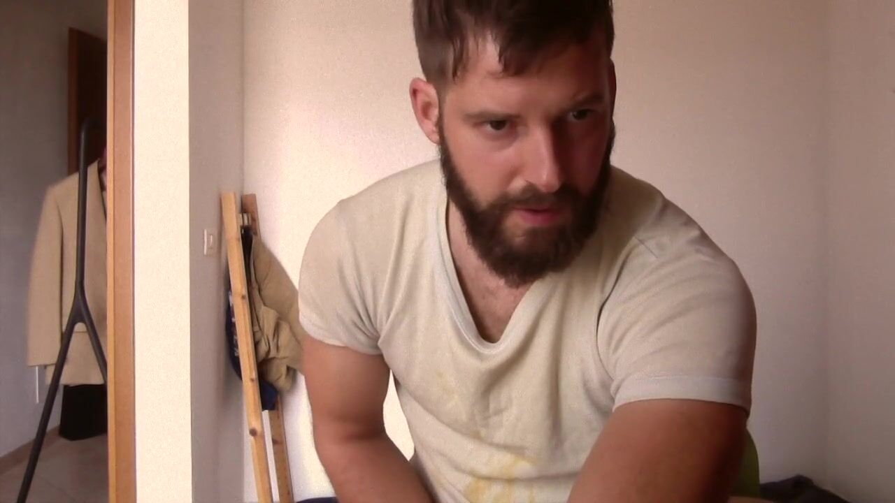 Hot straight bearded guy wank his cock and shows muscles watch online