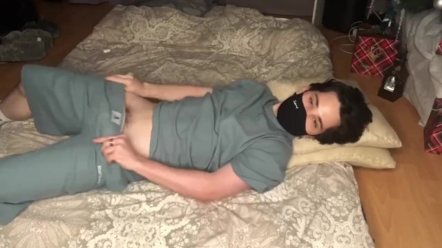 Порно видео страстный секс парень кончил в киску