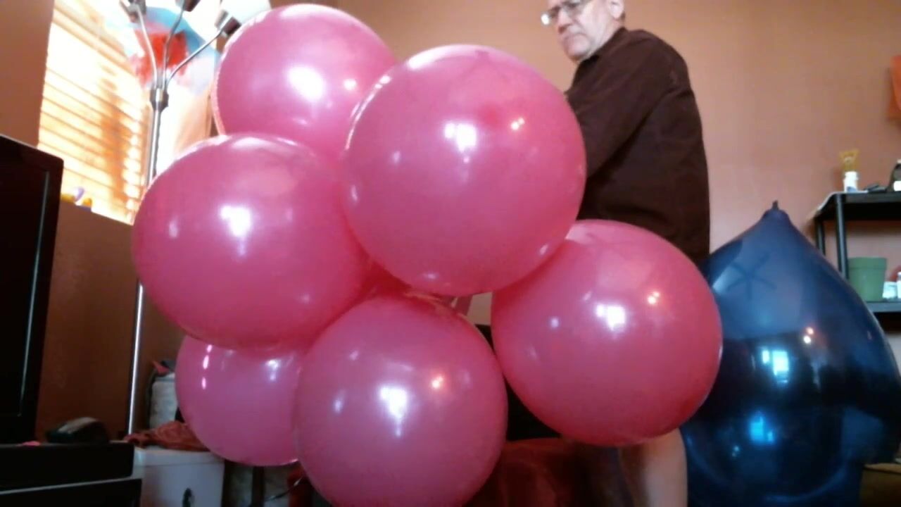 Balloonbanger 82) Bunch O Balloons Pop and 17 Balloon Pop watch online image