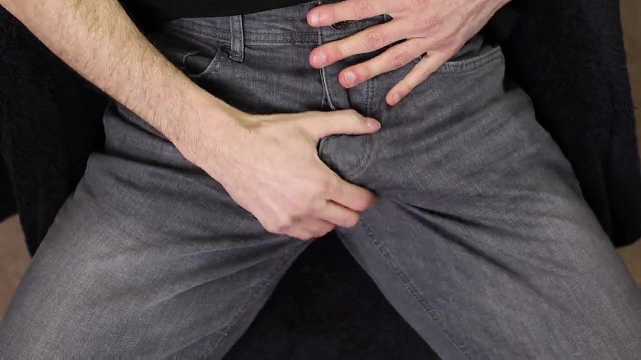 Penis steif nackt schlafanzughose