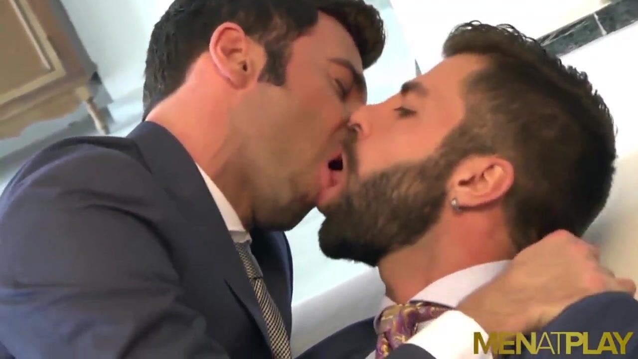 Menatplay Latino Dario Beck Anal Rides Stud Gector de Silva смотреть онлайн