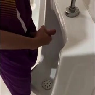 Порно скрытая камера азиатский туалет
