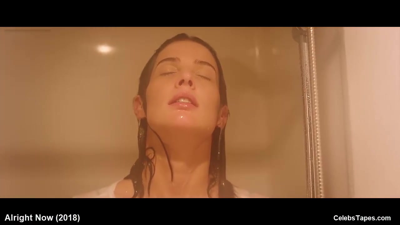 Prominente Cobie Smulders% 26 Emily Atack Sexy Dessous Erotik-Szenen Online schauen Bild